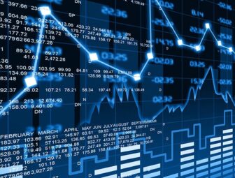 AI Stock Trading vs. Human Stock Trading